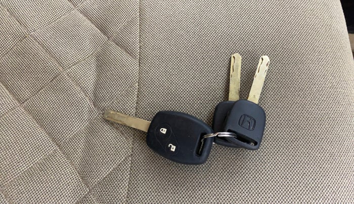 2014 Honda Brio S MT, Petrol, Manual, 67,673 km, Key Close Up