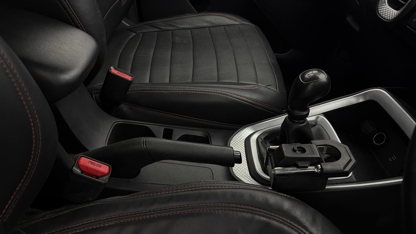 2020 KIA SONET HTK PLUS 1.2, Petrol, Manual, 64,344 km, Gear Lever
