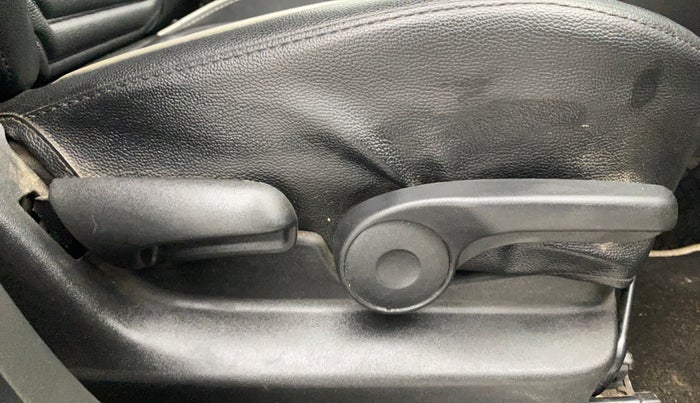 2017 Maruti Vitara Brezza ZDI PLUS, Diesel, Manual, 40,680 km, Driver Side Adjustment Panel