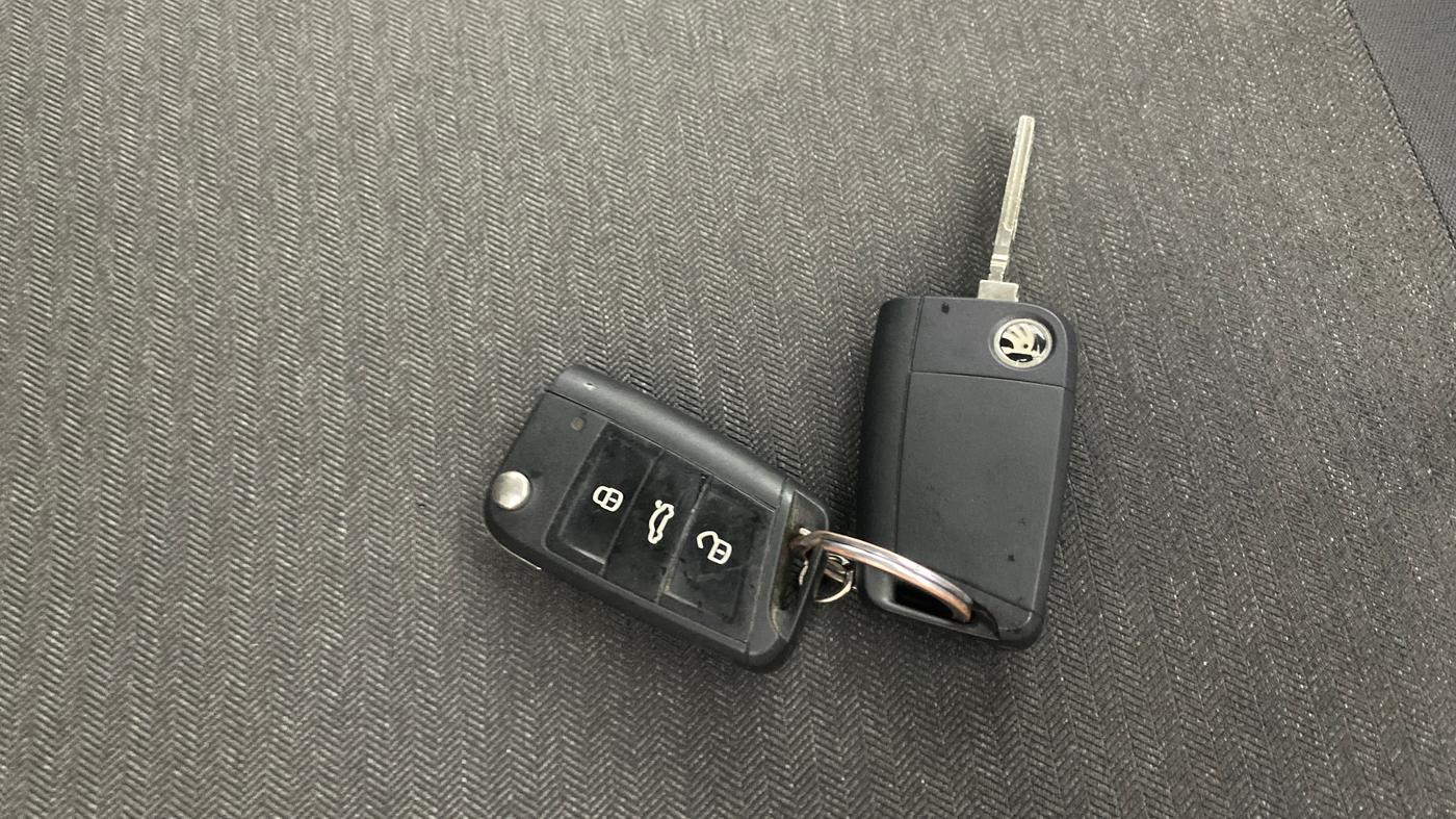 2021 Skoda KUSHAQ ACTIVE 1.0L TSI MT, Petrol, Manual, 50,664 km, Key Close Up
