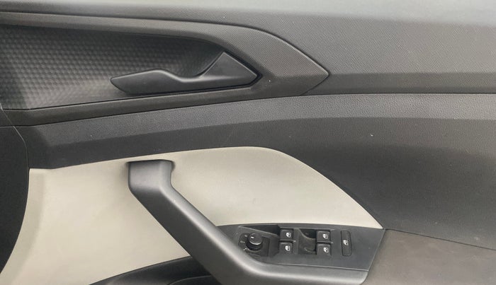 2021 Skoda KUSHAQ ACTIVE 1.0L TSI MT, Petrol, Manual, 50,664 km, Driver Side Door Panels Control