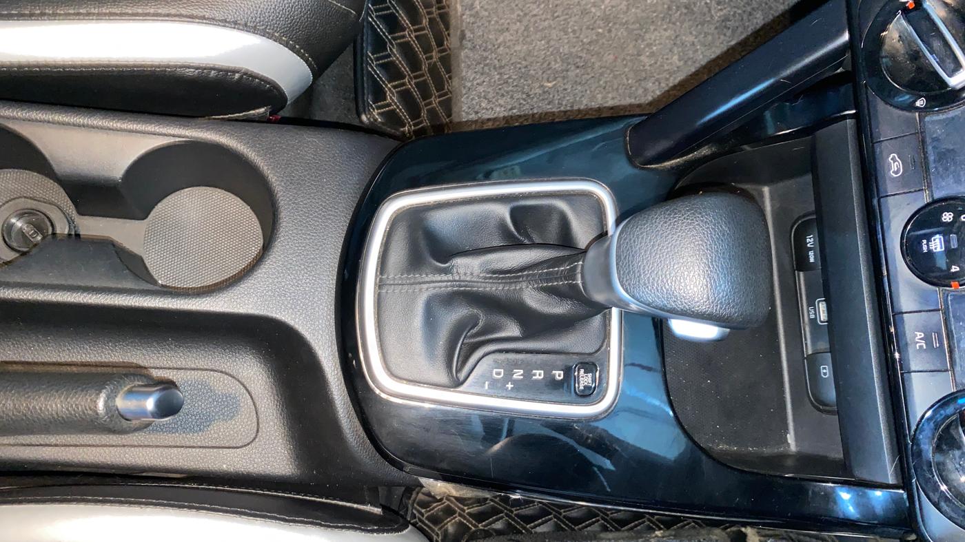 2019 KIA SELTOS HTK PLUS AT 1.5 DIESEL, Diesel, Automatic, 42,846 km, Gear Lever
