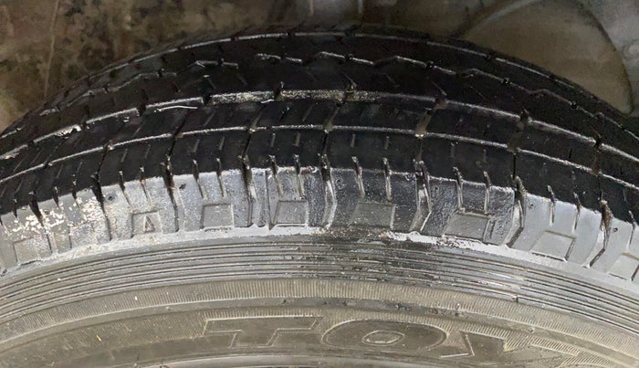 2021 Maruti Swift VXI, Petrol, Manual, 61,151 km, Right Front Tyre Tread