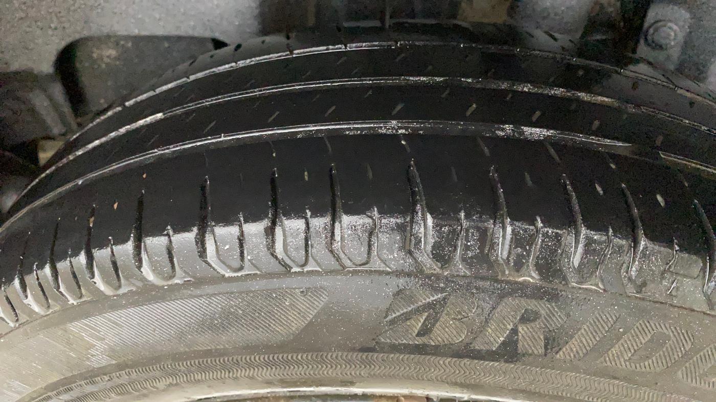 2021 Maruti Swift VXI, Petrol, Manual, 61,151 km, Left Rear Tyre Tread