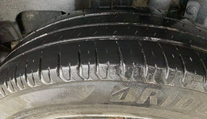 2021 Maruti Swift VXI, Petrol, Manual, 61,151 km, Left Rear Tyre Tread