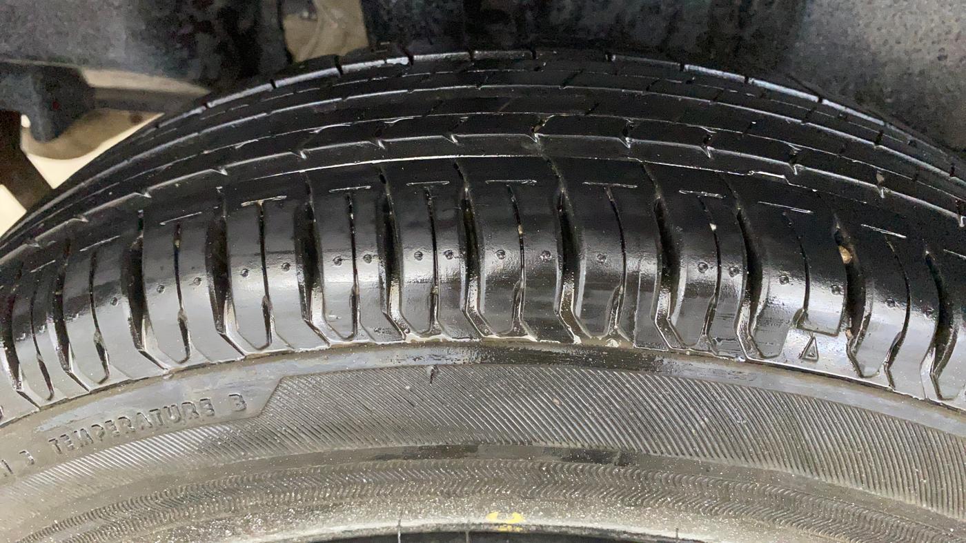 2021 Maruti Swift VXI, Petrol, Manual, 61,151 km, Right Rear Tyre Tread