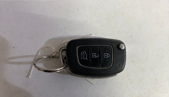 2023 Hyundai NEW I20 SPORTZ 1.2 MT, Petrol, Manual, 51,087 km, Key Close Up