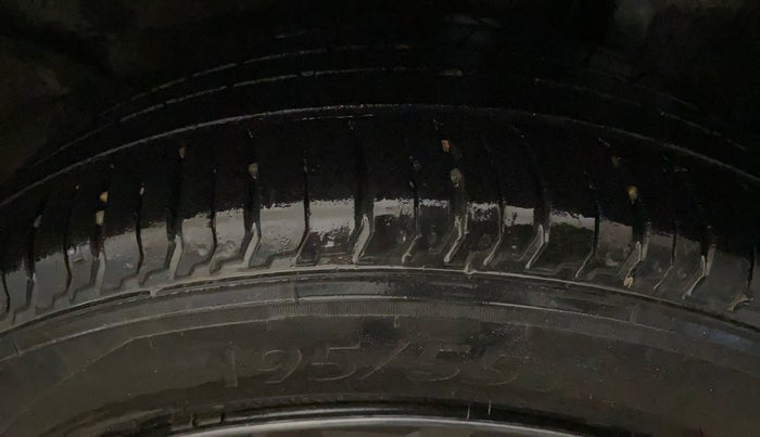 2023 Hyundai NEW I20 SPORTZ 1.2 MT, Petrol, Manual, 51,087 km, Left Rear Tyre Tread