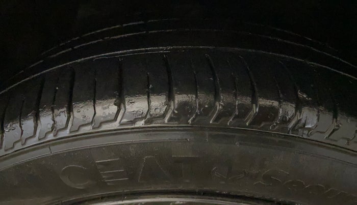 2023 Hyundai NEW I20 SPORTZ 1.2 MT, Petrol, Manual, 51,087 km, Right Front Tyre Tread