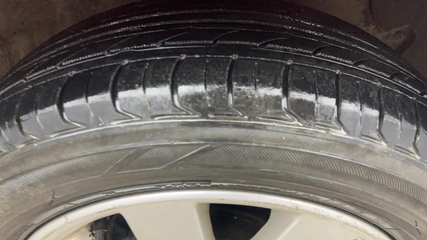 2014 Hyundai Xcent S (O) 1.2, Petrol, Manual, 71,613 km, Right Front Tyre Tread