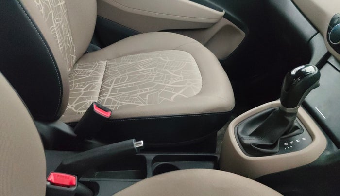 2016 Hyundai Xcent SX AT 1.2 (O), Petrol, Automatic, 31,826 km, Gear Lever