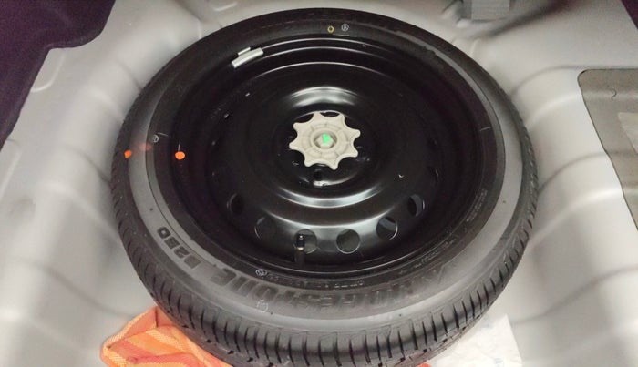 2016 Hyundai Xcent SX AT 1.2 (O), Petrol, Automatic, 31,826 km, Spare Tyre