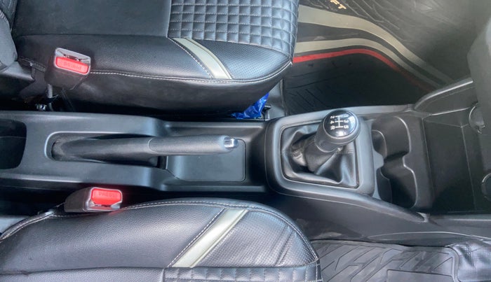 2024 Maruti Swift VXi (O), Petrol, Manual, 30,370 km, Gear Lever