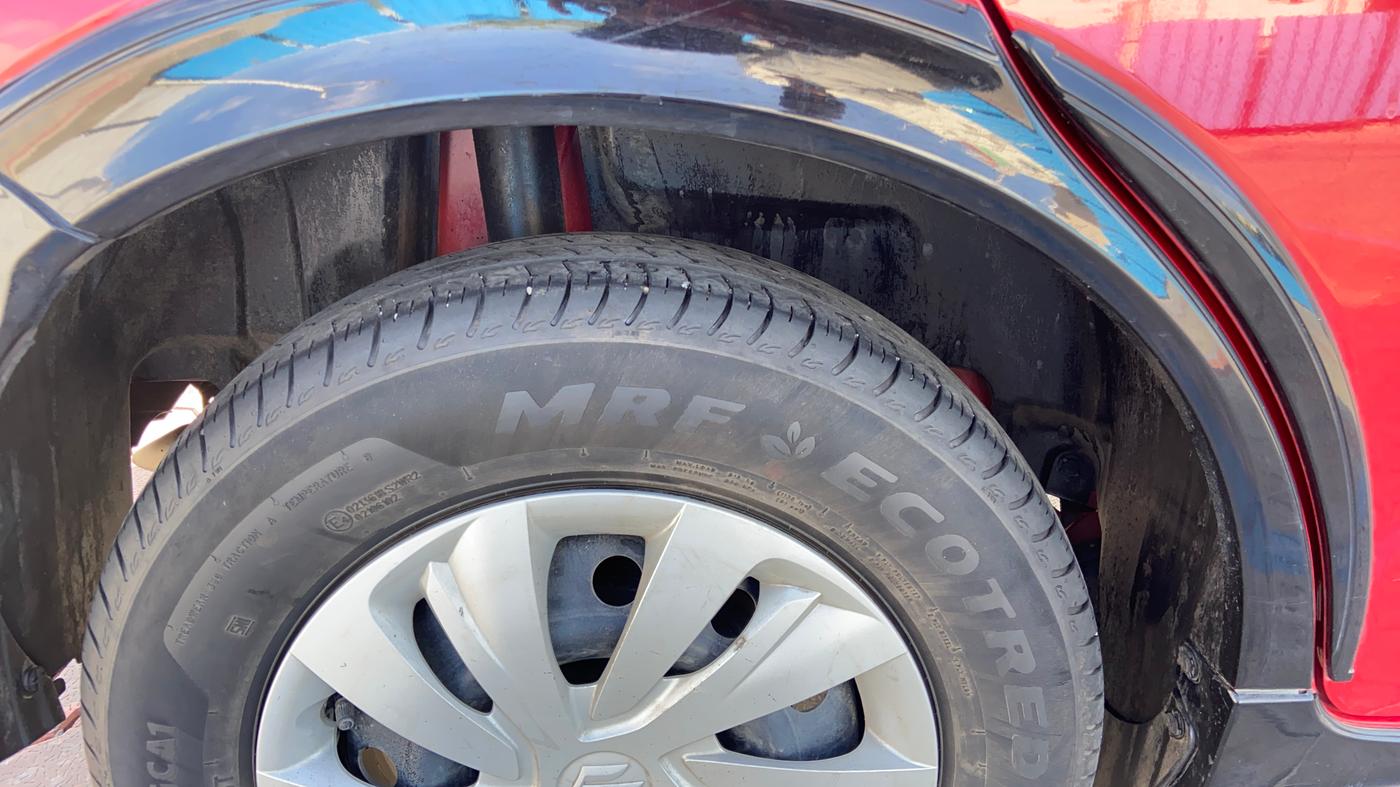 2024 Maruti Swift VXi (O), Petrol, Manual, 30,500 km, Right Rear Tyre Tread