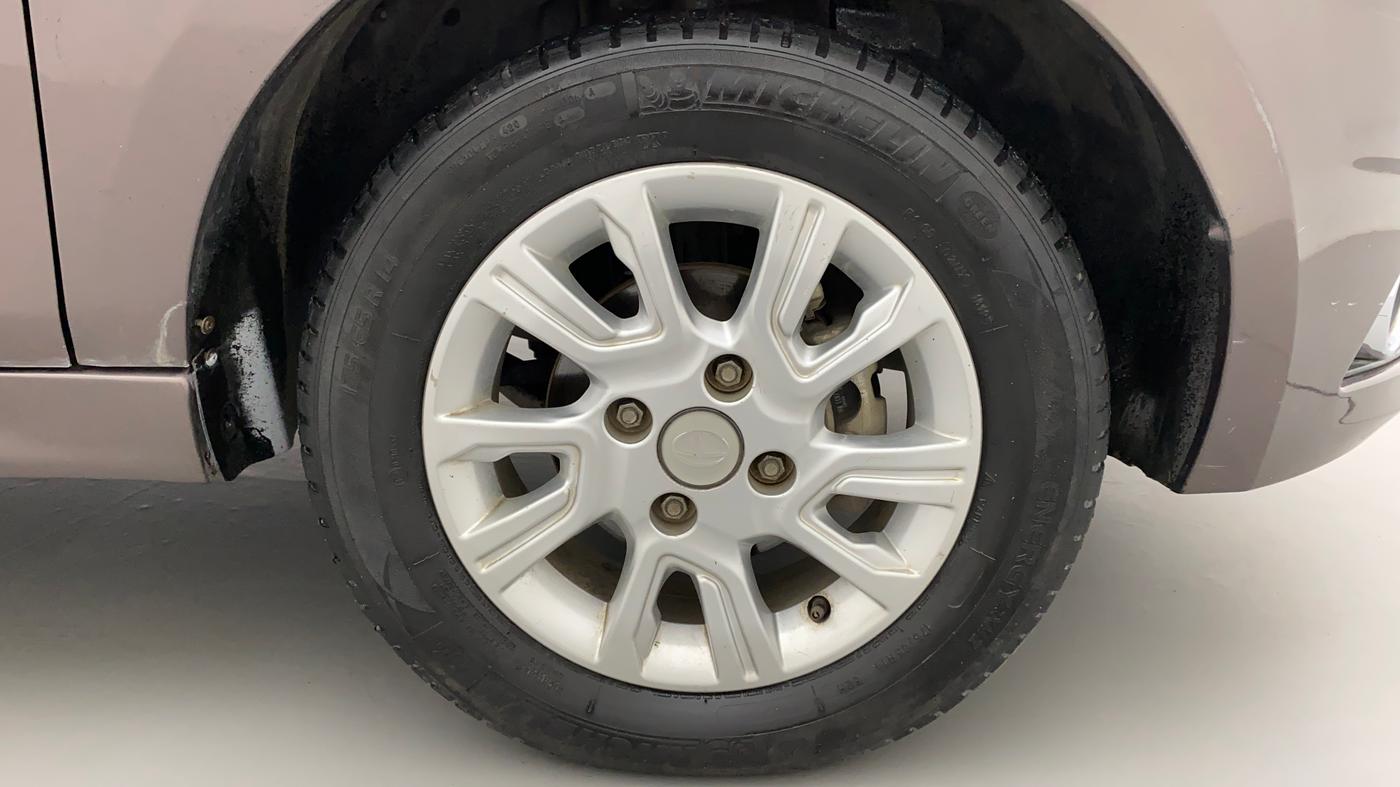 2018 Tata Tiago XZ DIESEL, Diesel, Manual, 64,409 km, Right Front Wheel