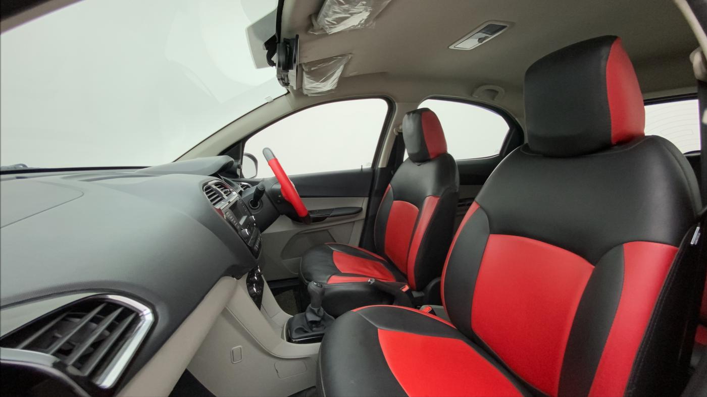 2018 Tata Tiago XZ DIESEL, Diesel, Manual, 64,409 km, Right Side Front Door Cabin