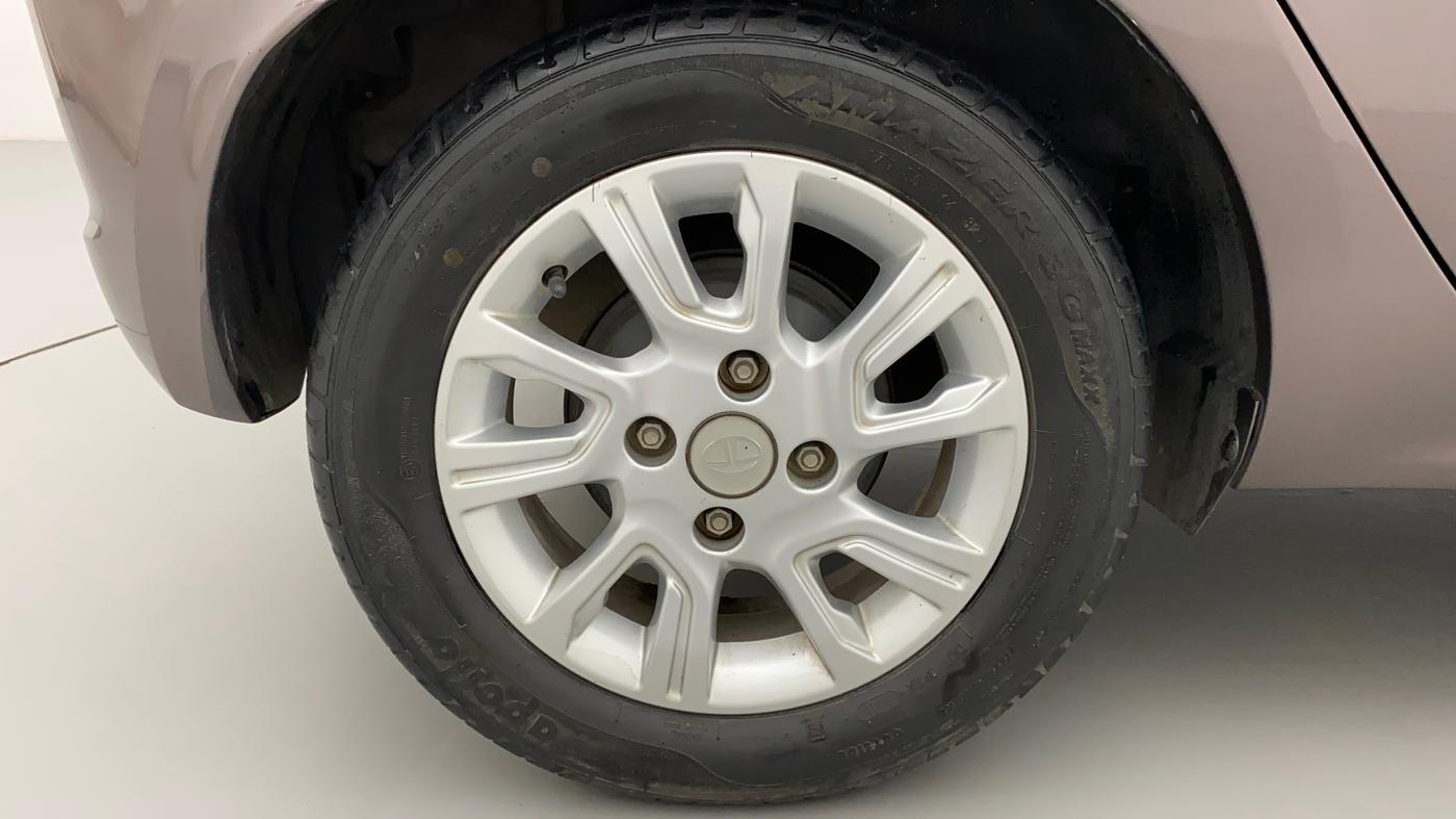 2018 Tata Tiago XZ DIESEL, Diesel, Manual, 64,409 km, Right Rear Wheel