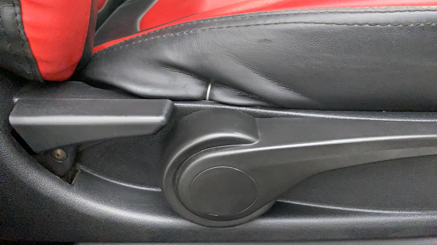 2018 Tata Tiago XZ DIESEL, Diesel, Manual, 64,409 km, Driver Side Adjustment Panel