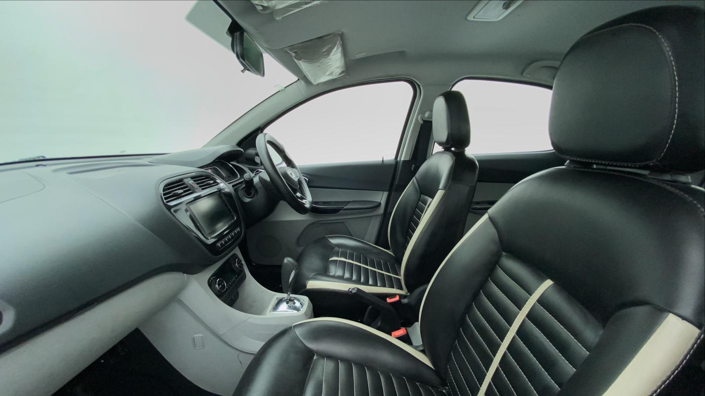 2020 Tata Tiago XZA+ 1.2 RTN, Petrol, Automatic, 32,595 km, Right Side Front Door Cabin
