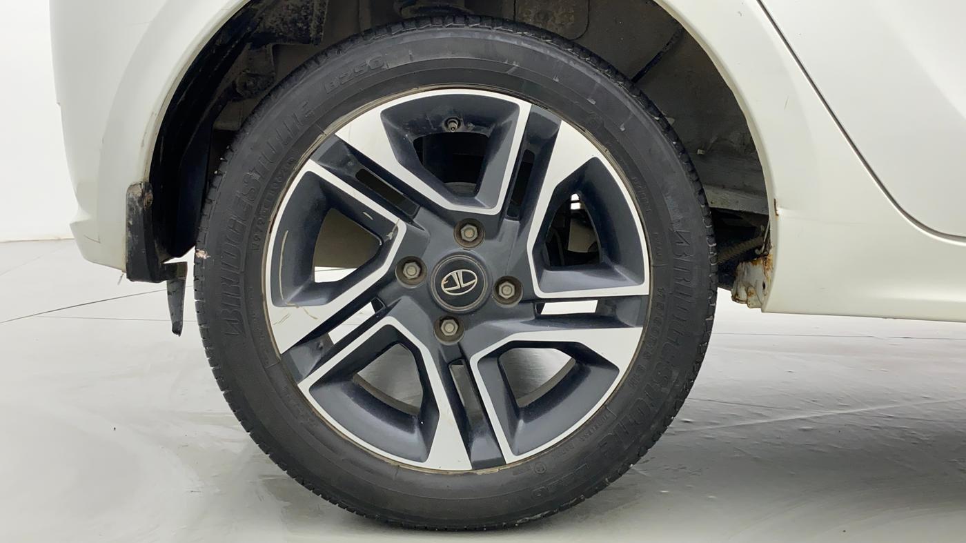2020 Tata Tiago XZA+ 1.2 RTN, Petrol, Automatic, 32,595 km, Right Rear Wheel