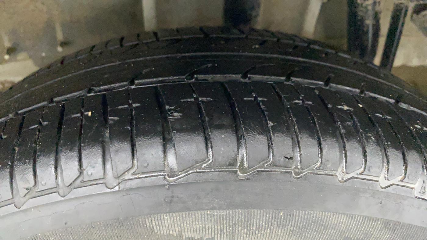 2020 Tata Tiago XZA+ 1.2 RTN, Petrol, Automatic, 32,595 km, Left Rear Tyre Tread