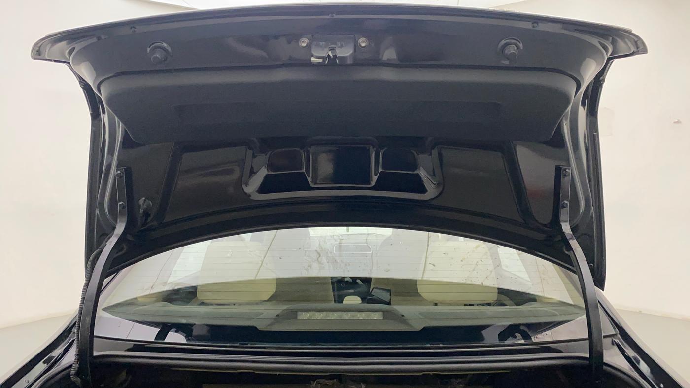 2014 Volkswagen Vento HIGHLINE PETROL AT, Petrol, Automatic, 61,888 km, Boot Door Open