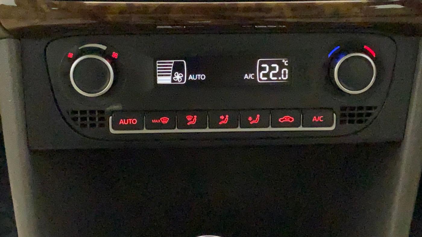2014 Volkswagen Vento HIGHLINE PETROL AT, Petrol, Automatic, 61,888 km, Automatic Climate Control