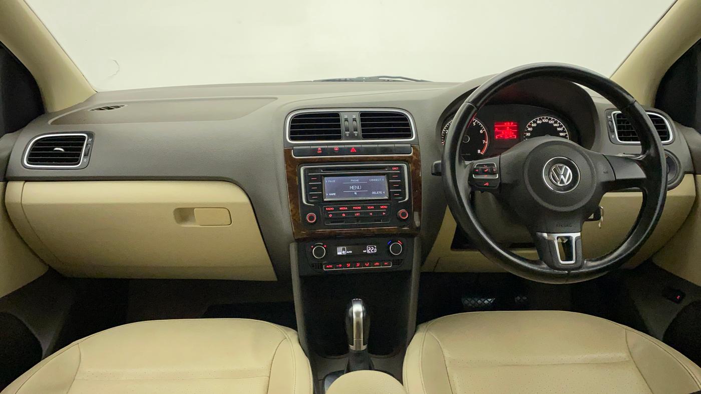 2014 Volkswagen Vento HIGHLINE PETROL AT, Petrol, Automatic, 61,888 km, Dashboard