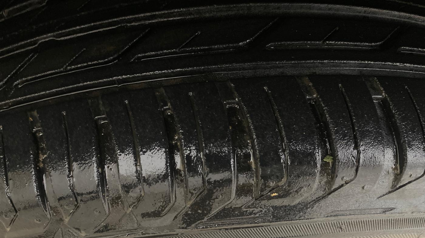 2016 Nissan Terrano XL (P), Petrol, Manual, 83,844 km, Left Front Tyre Tread