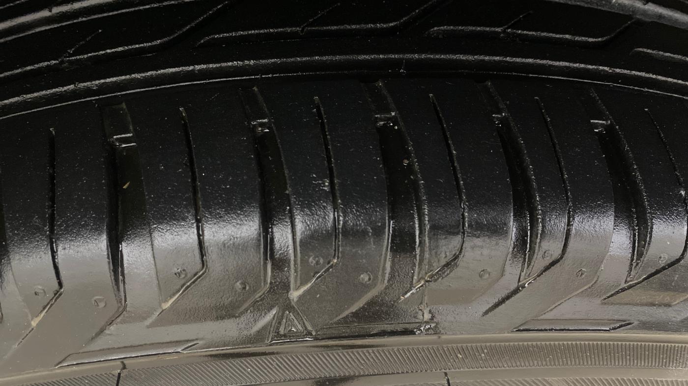 2016 Nissan Terrano XL (P), Petrol, Manual, 83,844 km, Right Front Tyre Tread