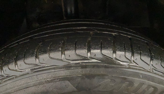 2020 Tata NEXON XZ PLUS (O) PETROL, Petrol, Manual, 26,404 km, Right Front Tyre Tread