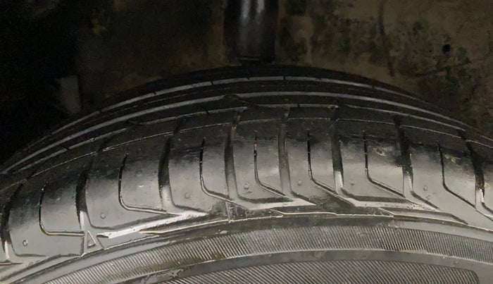 2020 Tata NEXON XZ PLUS (O) PETROL, Petrol, Manual, 26,404 km, Right Rear Tyre Tread