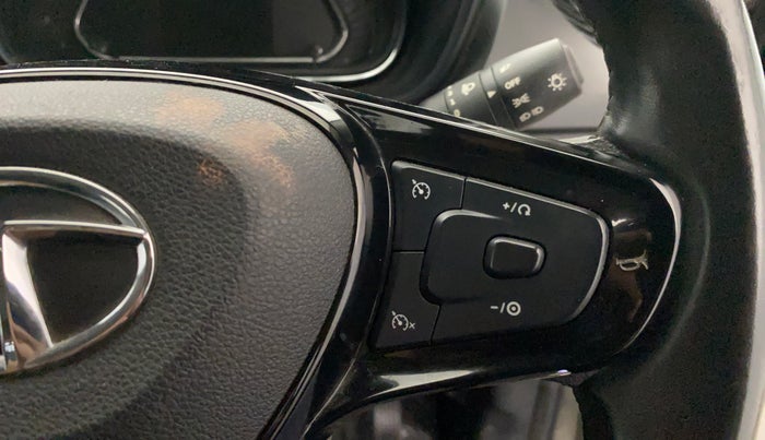 2020 Tata NEXON XZ PLUS (O) PETROL, Petrol, Manual, 26,404 km, Adaptive Cruise Control