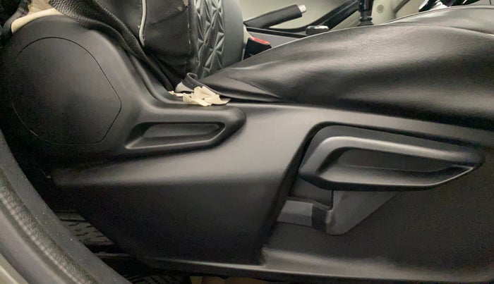 2020 Tata NEXON XZ PLUS (O) PETROL, Petrol, Manual, 26,404 km, Driver Side Adjustment Panel