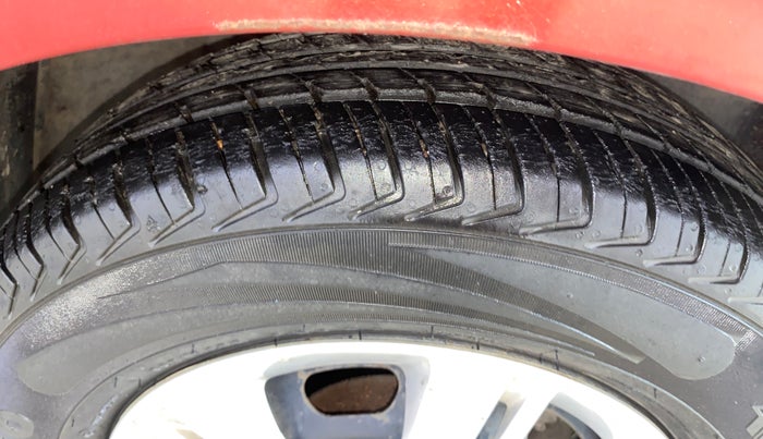 2018 Datsun Redi Go S 1.0 AMT, Petrol, Automatic, 26,730 km, Right Front Tyre Tread