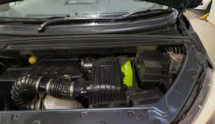 2018 Mahindra MARAZZO M8 7 STR, Diesel, Manual, 57,465 km, Engine View - Left