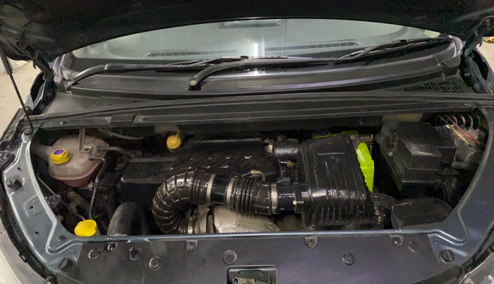 2018 Mahindra MARAZZO M8 7 STR, Diesel, Manual, 57,465 km, Engine View