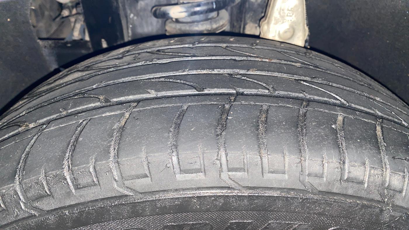 2018 Mahindra MARAZZO M8 7 STR, Diesel, Manual, 57,465 km, Left Front Tyre Tread