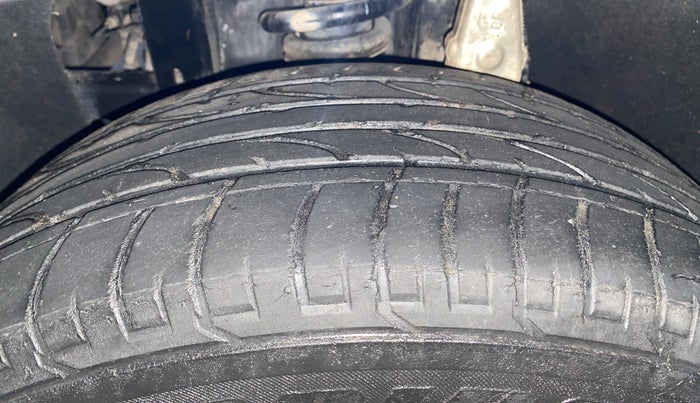 2018 Mahindra MARAZZO M8 7 STR, Diesel, Manual, 57,465 km, Left Front Tyre Tread