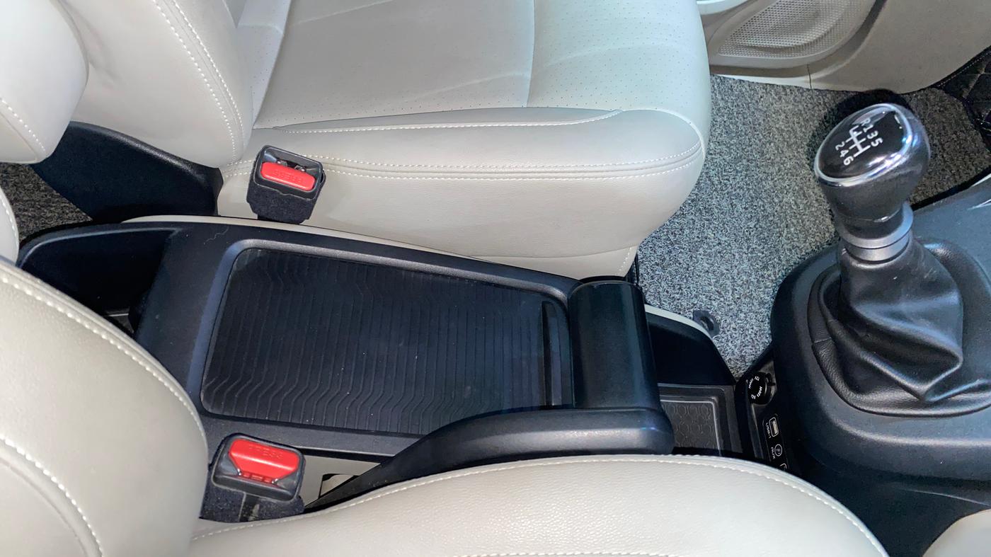 2018 Mahindra MARAZZO M8 7 STR, Diesel, Manual, 57,465 km, Gear Lever