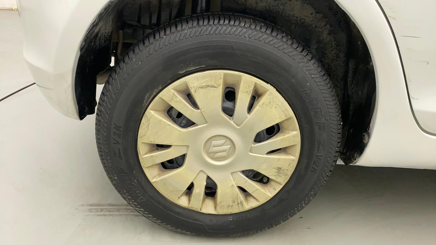2012 Maruti Swift VXI, Petrol, Manual, 34,096 km, Right Rear Wheel