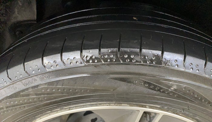 2016 Hyundai Creta SX PLUS AT 1.6 PETROL, Petrol, Automatic, 82,563 km, Right Rear Tyre Tread