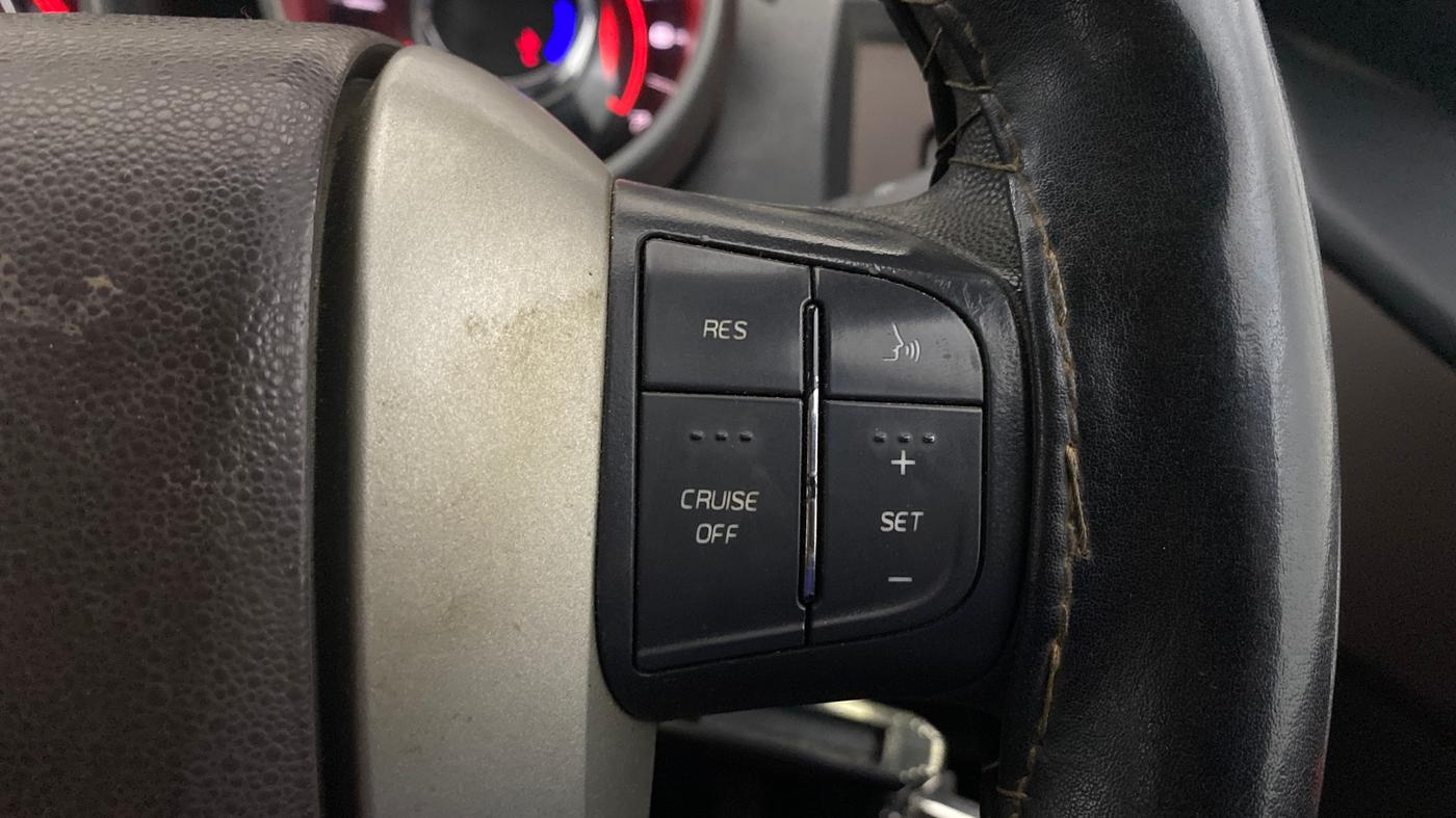 2014 Mahindra XUV500 W6, Diesel, Manual, 70,772 km, Adaptive Cruise Control