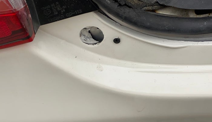 2013 Toyota Etios G, Petrol, Manual, 86,992 km, Rear bumper - Minor damage
