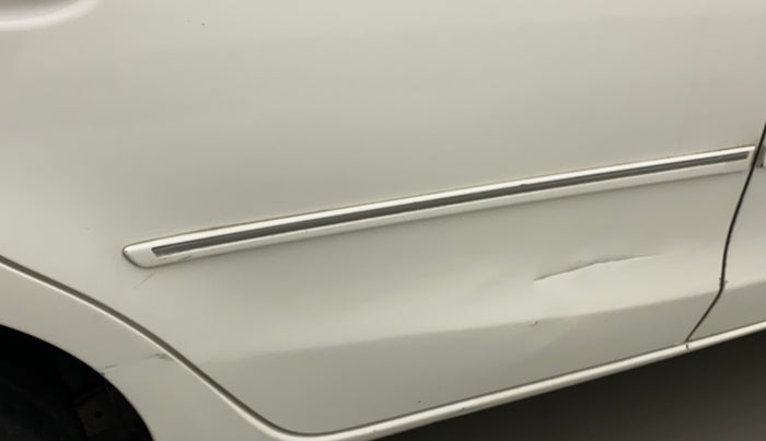 2013 Toyota Etios G, Petrol, Manual, 86,992 km, Right rear door - Slightly dented