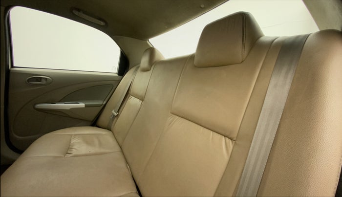 2013 Toyota Etios G, Petrol, Manual, 86,992 km, Right Side Rear Door Cabin