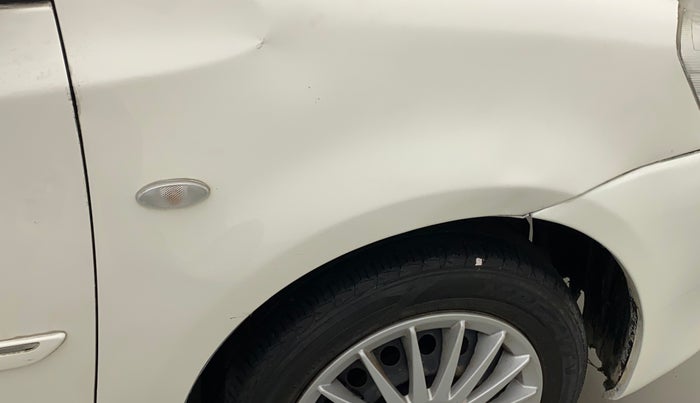 2013 Toyota Etios G, Petrol, Manual, 86,992 km, Right fender - Slightly dented
