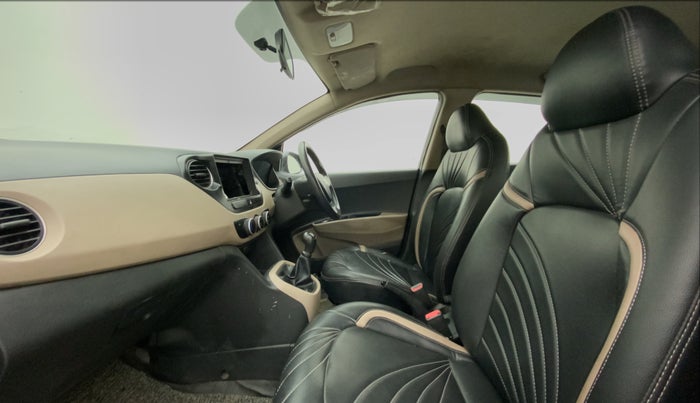 2016 Hyundai Grand i10 MAGNA 1.2 KAPPA VTVT, CNG, Manual, 29,435 km, Right Side Front Door Cabin