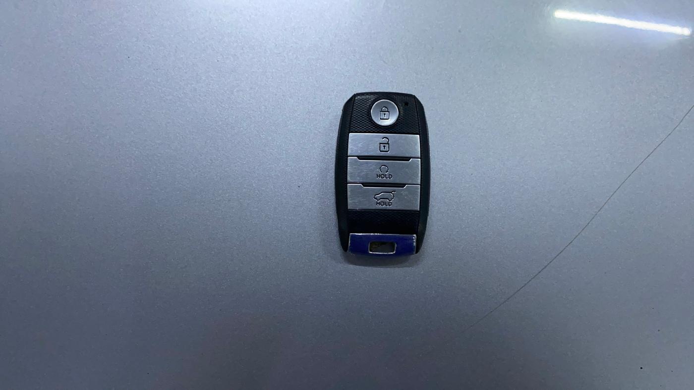 2022 KIA SELTOS HTK PLUS 1.5 IMT, Petrol, Manual, 23,936 km, Key Close Up
