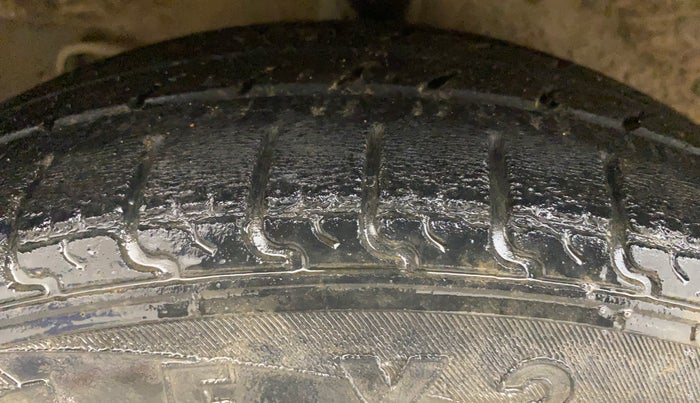 2015 Hyundai Grand i10 ASTA AT 1.2 KAPPA VTVT, Petrol, Automatic, 42,737 km, Right Rear Tyre Tread